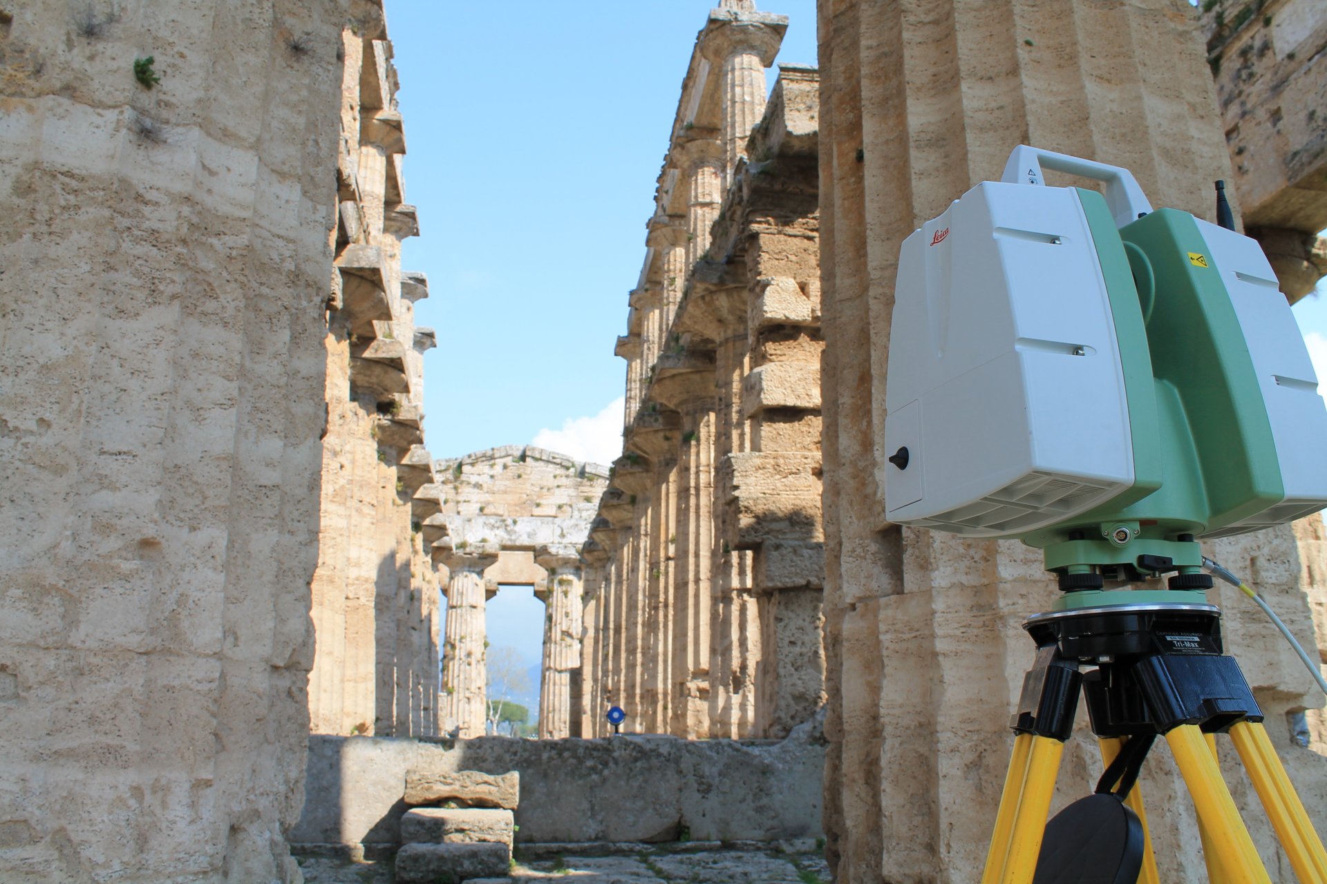 Laserscanner im Tempel _3