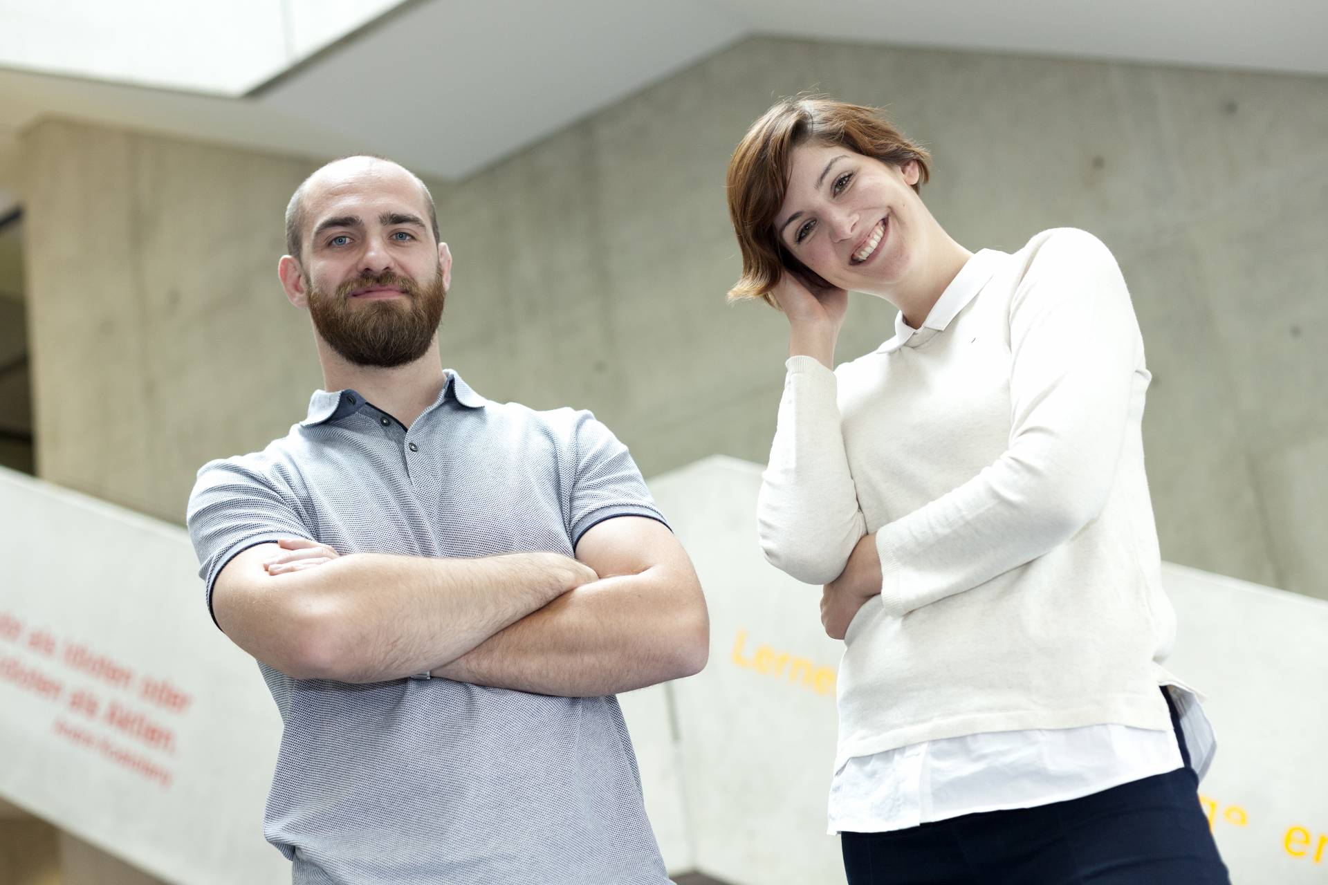 Lisa Kimmich, Studentin Master of Applied Research, und Philipp Gruber, Doktorand in der Forschungsgruppe für optimierte Wertschöpfung HSA_ops - Foto: Sascha Schneider