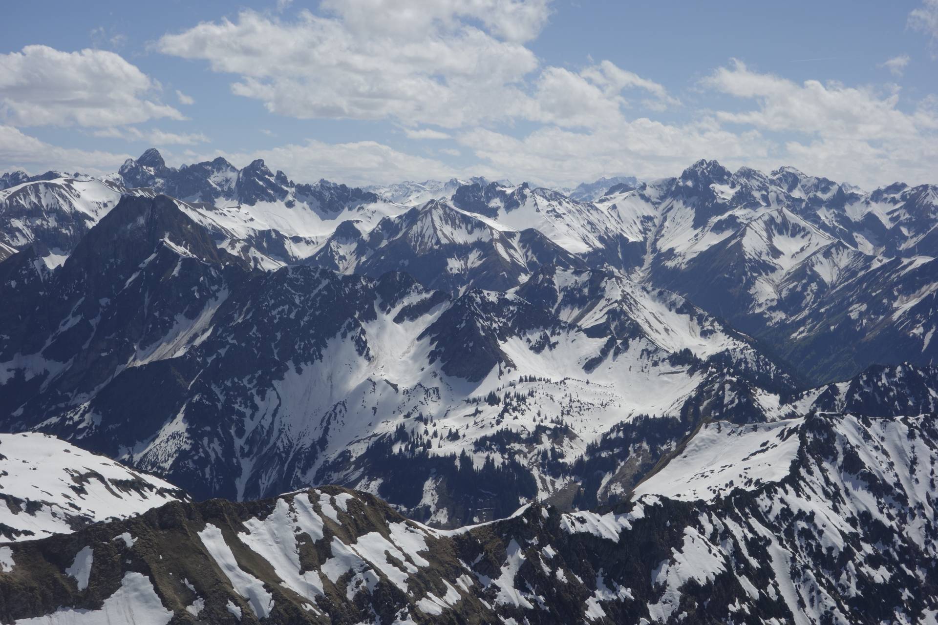 Blick vom Nebelhorn auf das Alpenpanorama