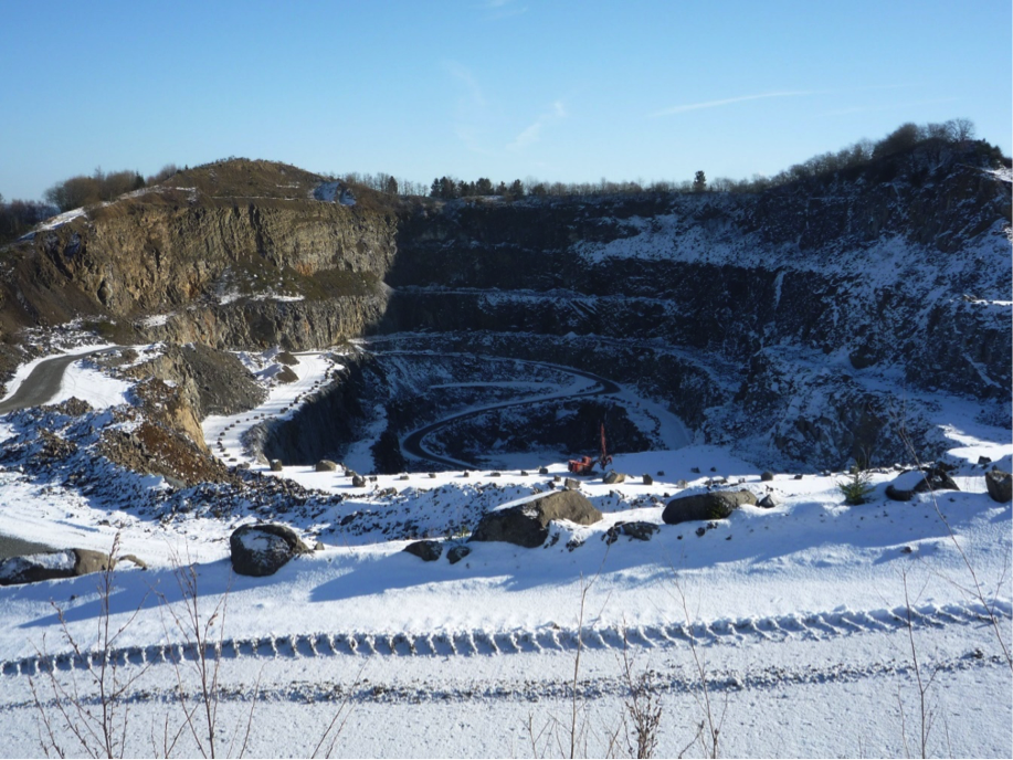  Impressionen eines beflogenen Steinbruchs