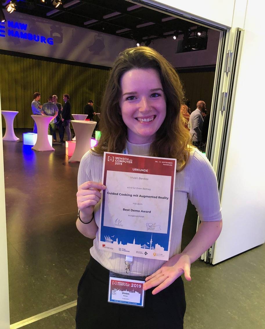 Vivien Bardosi hat mit ihrer Abschlussarbeit „Guided Cooking mit Augmented Reality“ den Best Demo Award auf der Konferenz Mensch und Computer in Hamburg gewonnen. Foto: privat