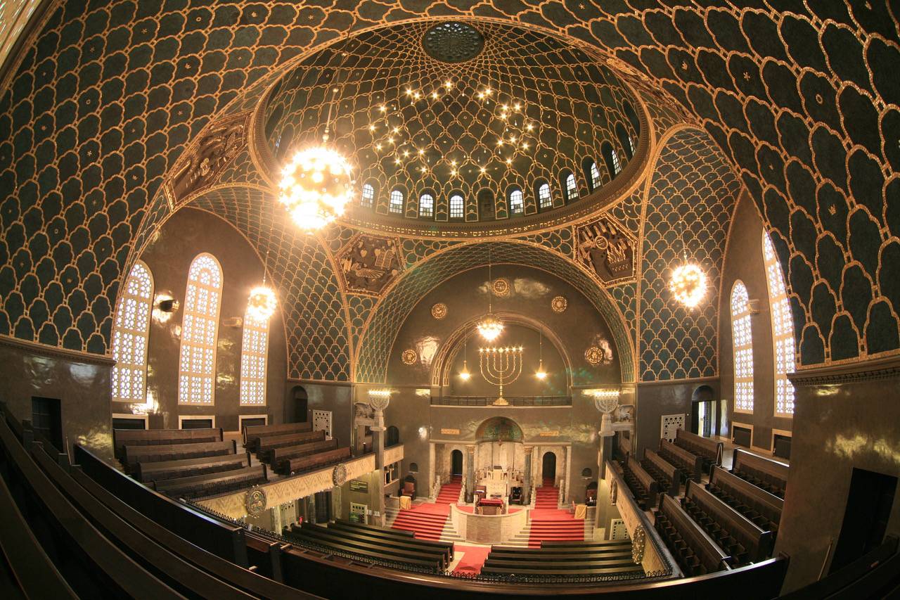 Blick in den Innenraum der Synagoge Augsburg