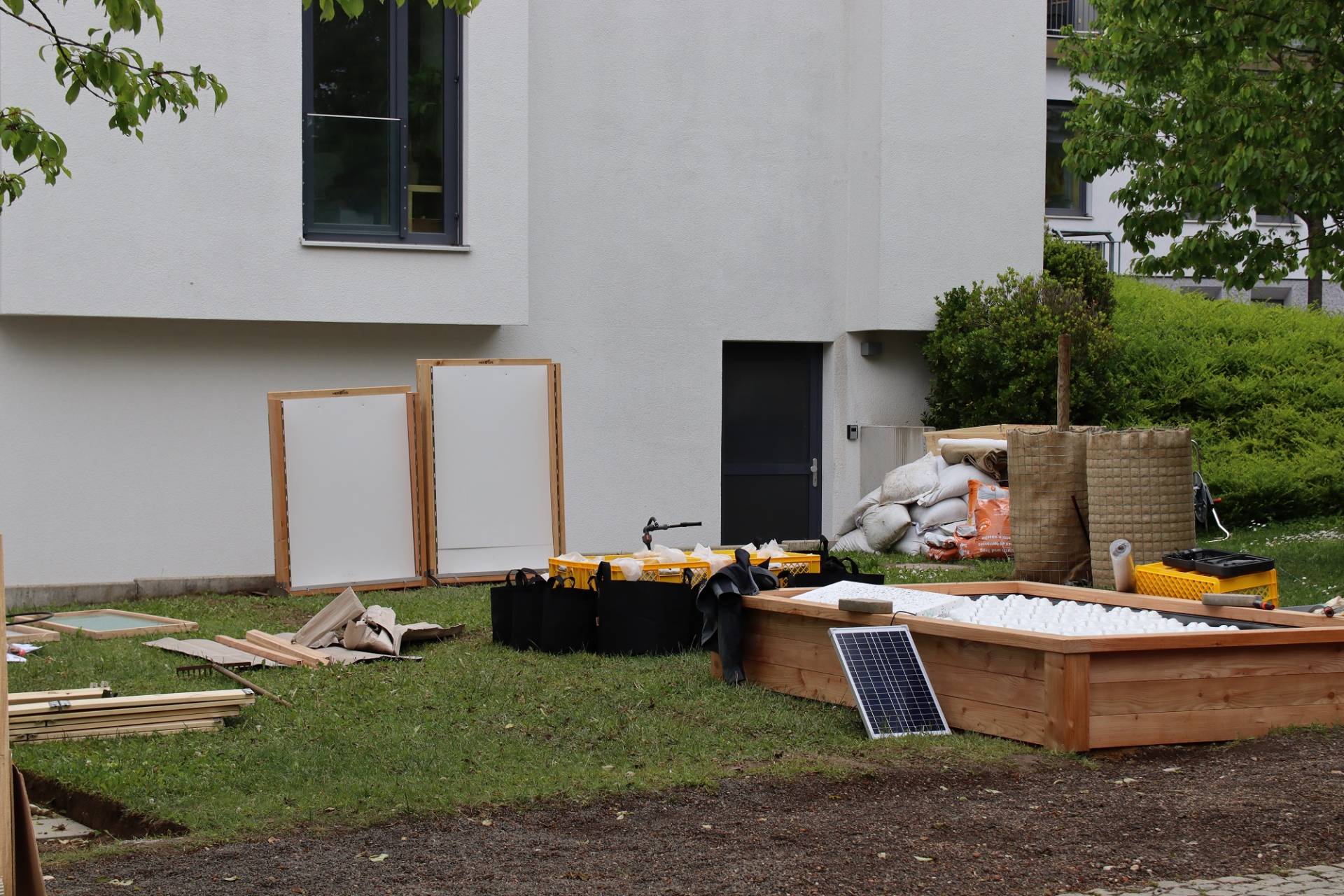 Aufbauarbeiten Urban Gardening