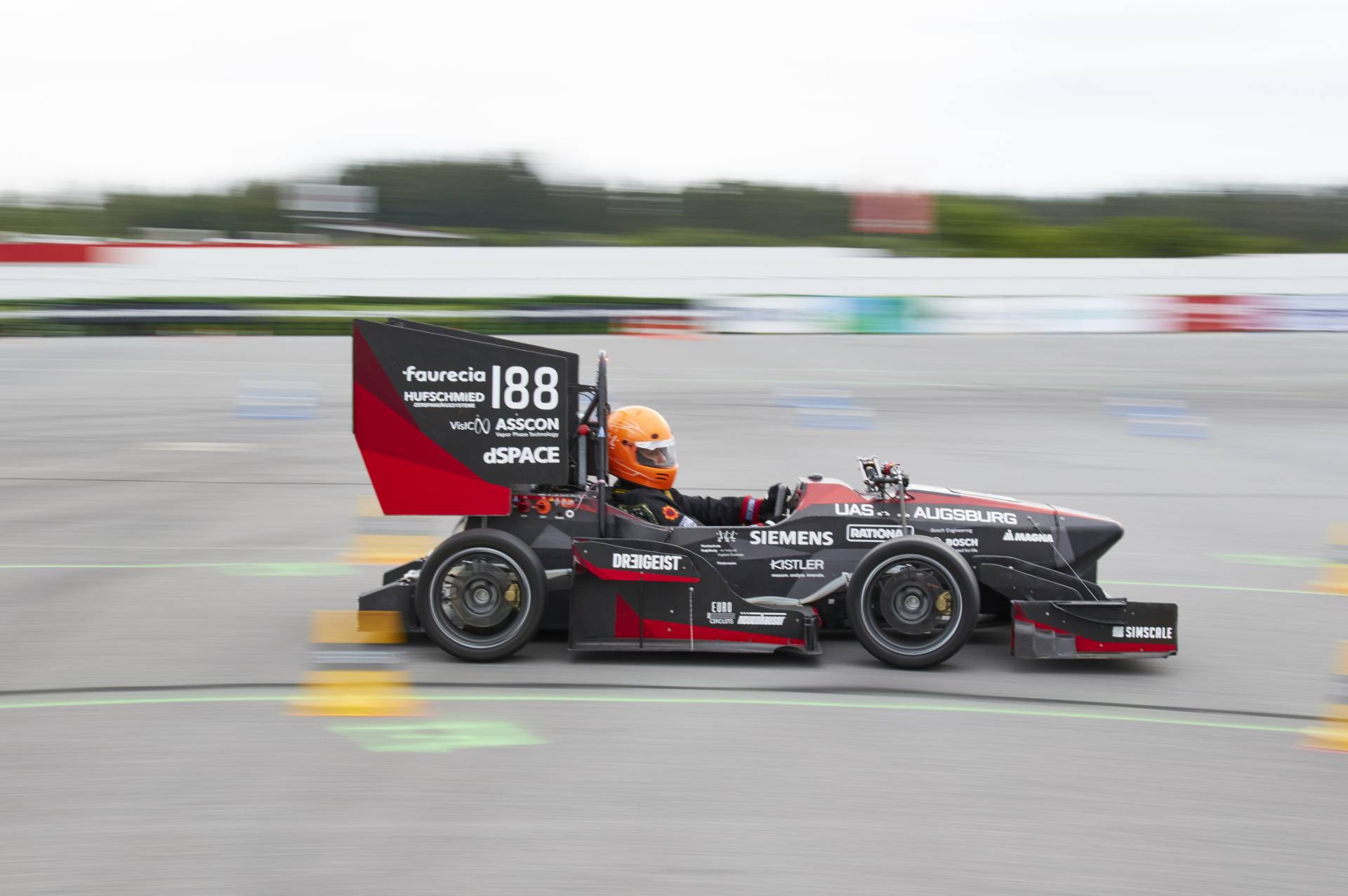 Blecki Decker (Foto: Formula Student Germany / Peters)