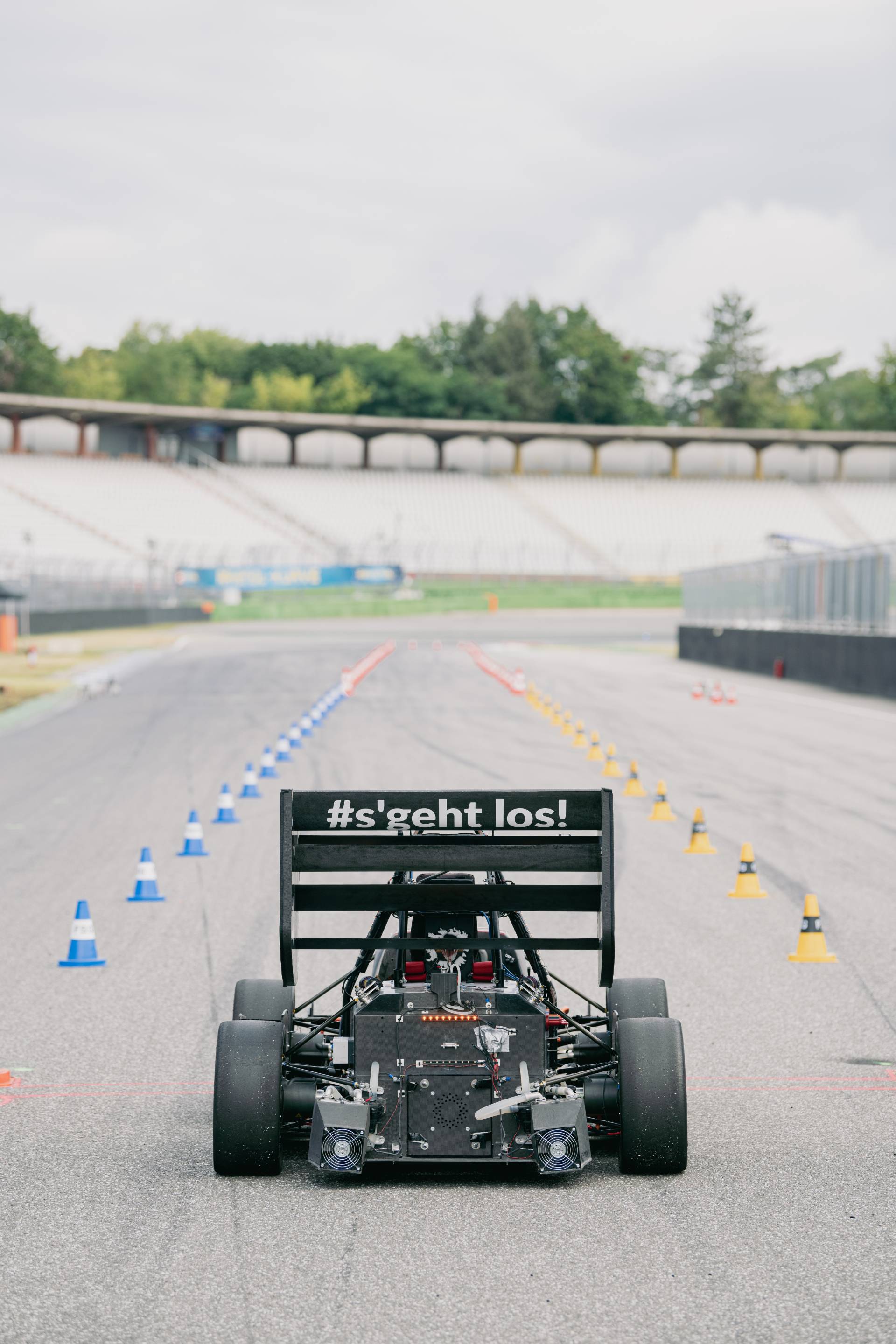 Der Rennwagen Zapp Driverless bei der FSG (Foto: Formula Student Germany / Wintermantel)