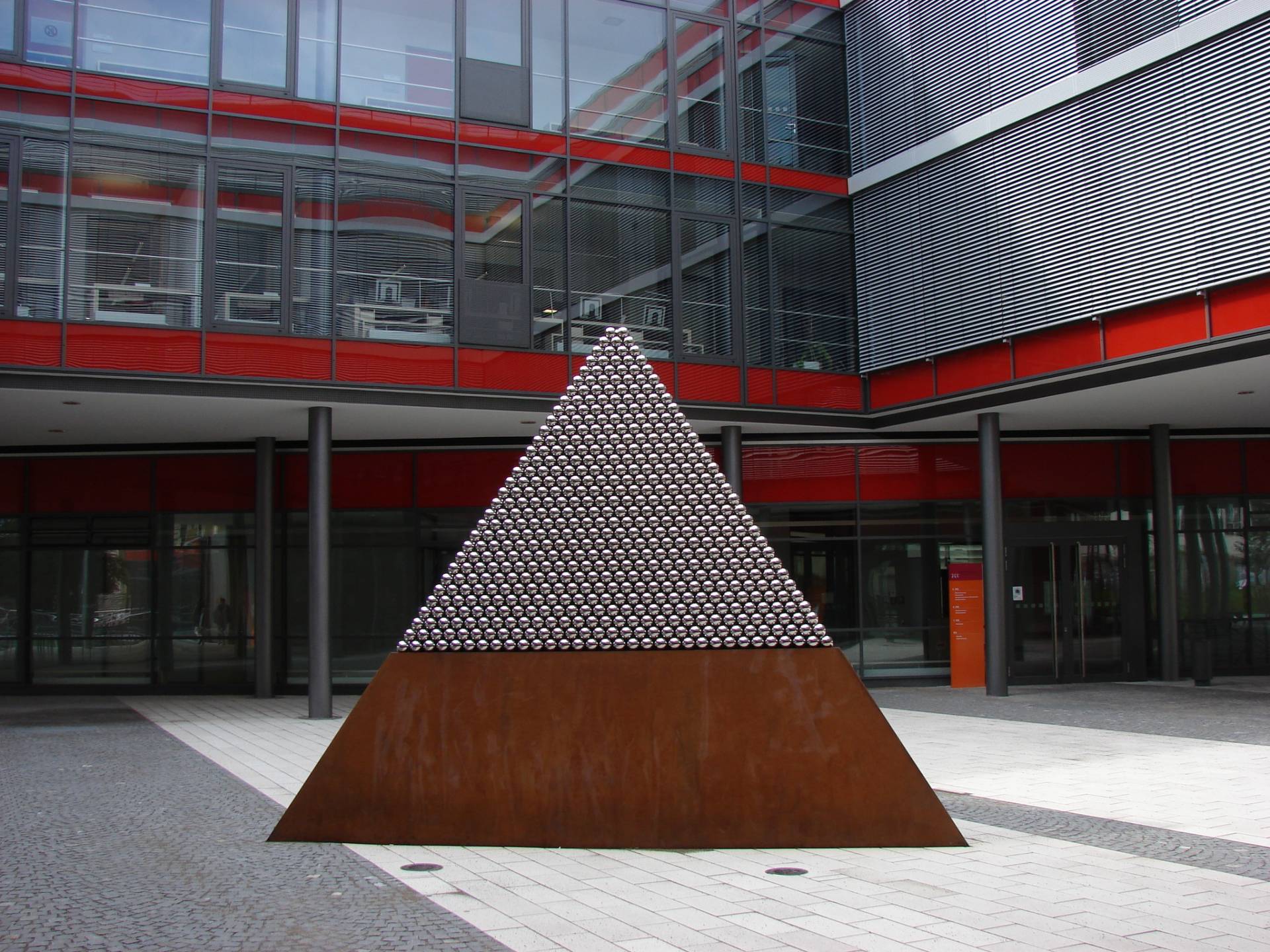 Pyramide, Campus am Brunnenlech