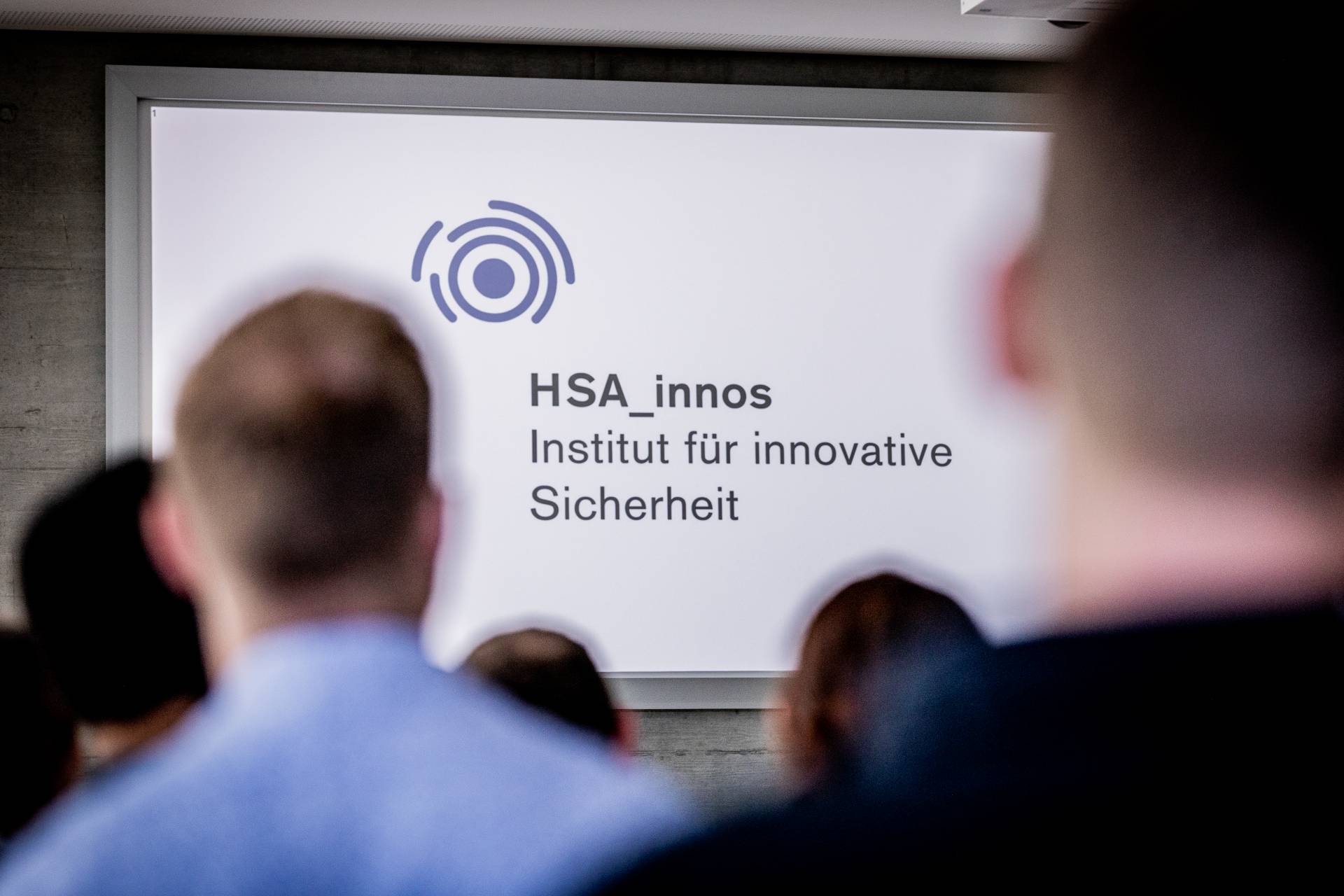 Zuhörer:innen des Festakts von HSA_innos