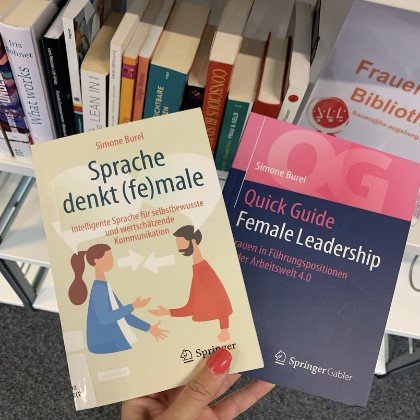 Bücherbeispiele in der Frauenbibliothek