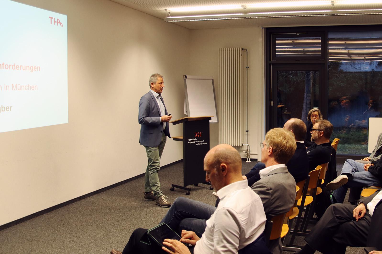 Dr. Uwe Forgber, Geschäftsführer der REalcube GmbH, München. Foto: Sonja Schön.