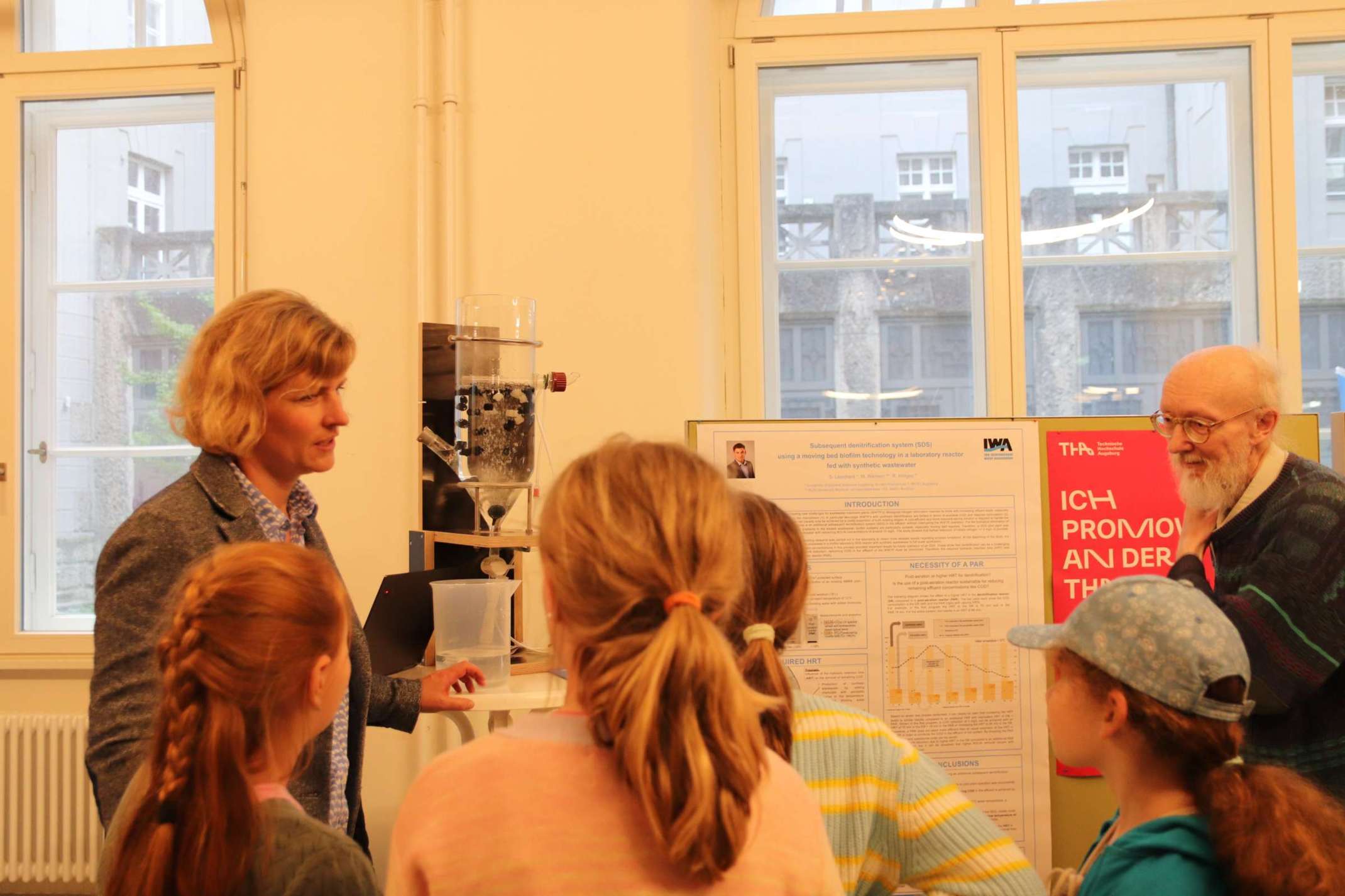 Infostand der Graduate School auf der Langen Nacht der Wissenschaft 2024 | © THA 