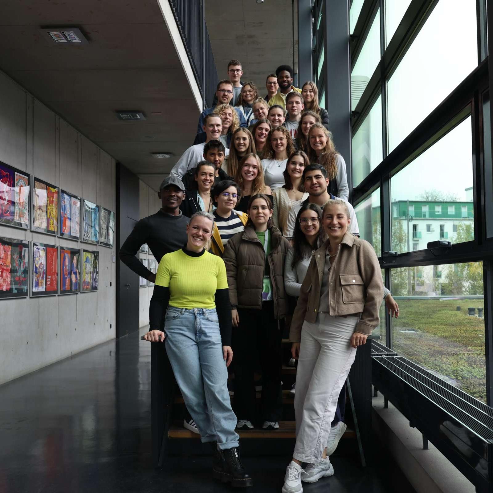 Gruppenbild der Schwaben Innovation Masterclass of 2024 mit Lucia und Inga vom Funkenwerk