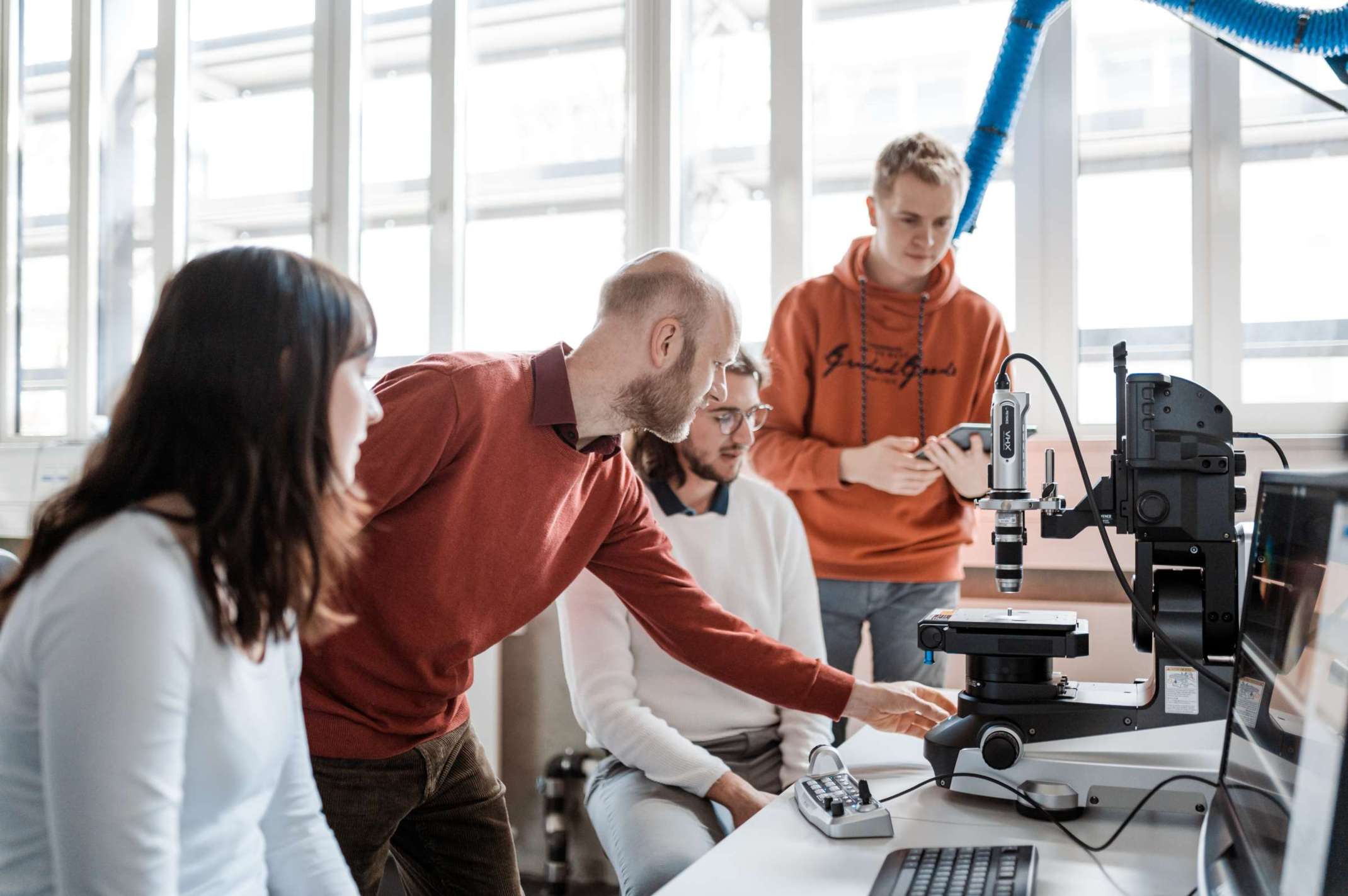 Studierende in der Fakultät für Maschinenbau und Verfahrenstechnik. Foto: hoch3media