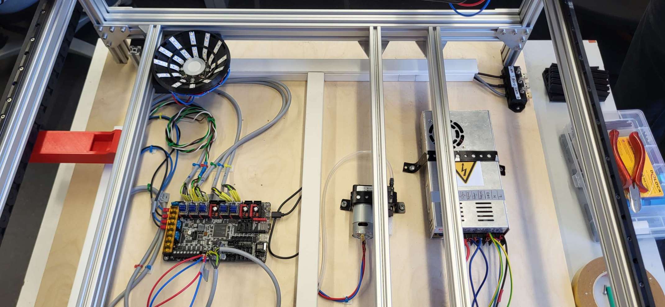 Grundgerüst mit Elektronik