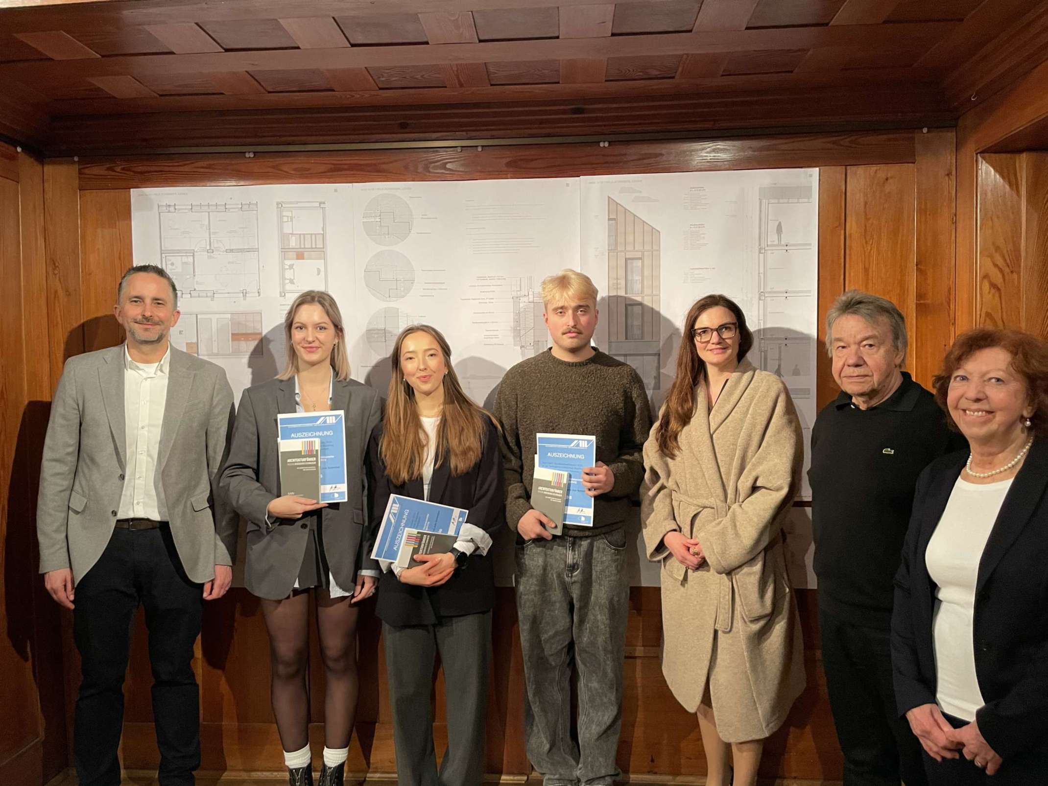 Finn Held, Clara Leinen und Jule Schreiber bei der Preisverleihung