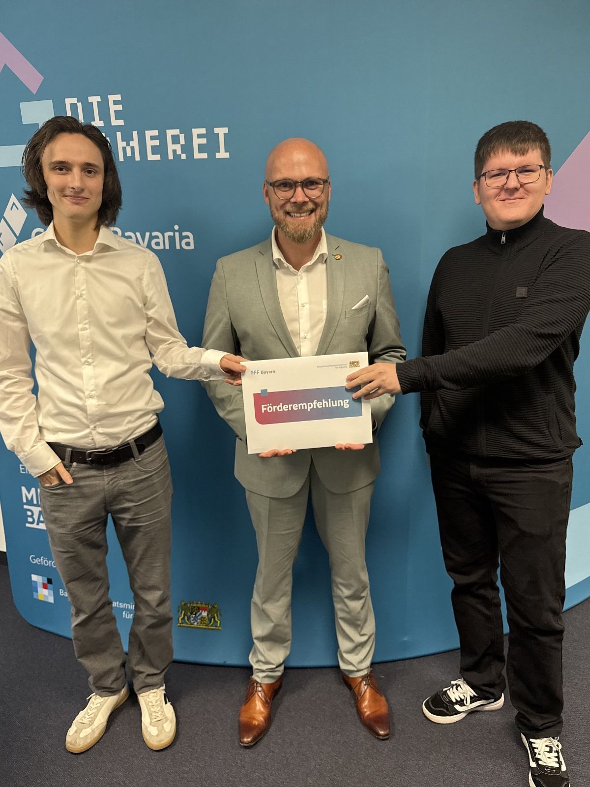 Team Personal Space Intruders und Digitalminister Mehring Team Personal Space Intruders und Digitalminister Mehring