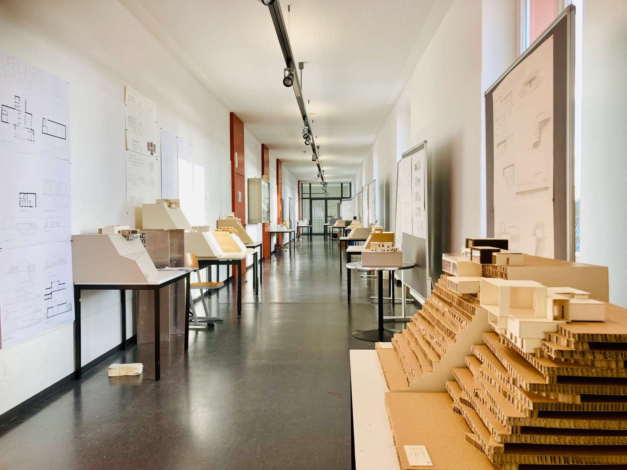 Ausstellung dem-1 Ausstellung dem-1