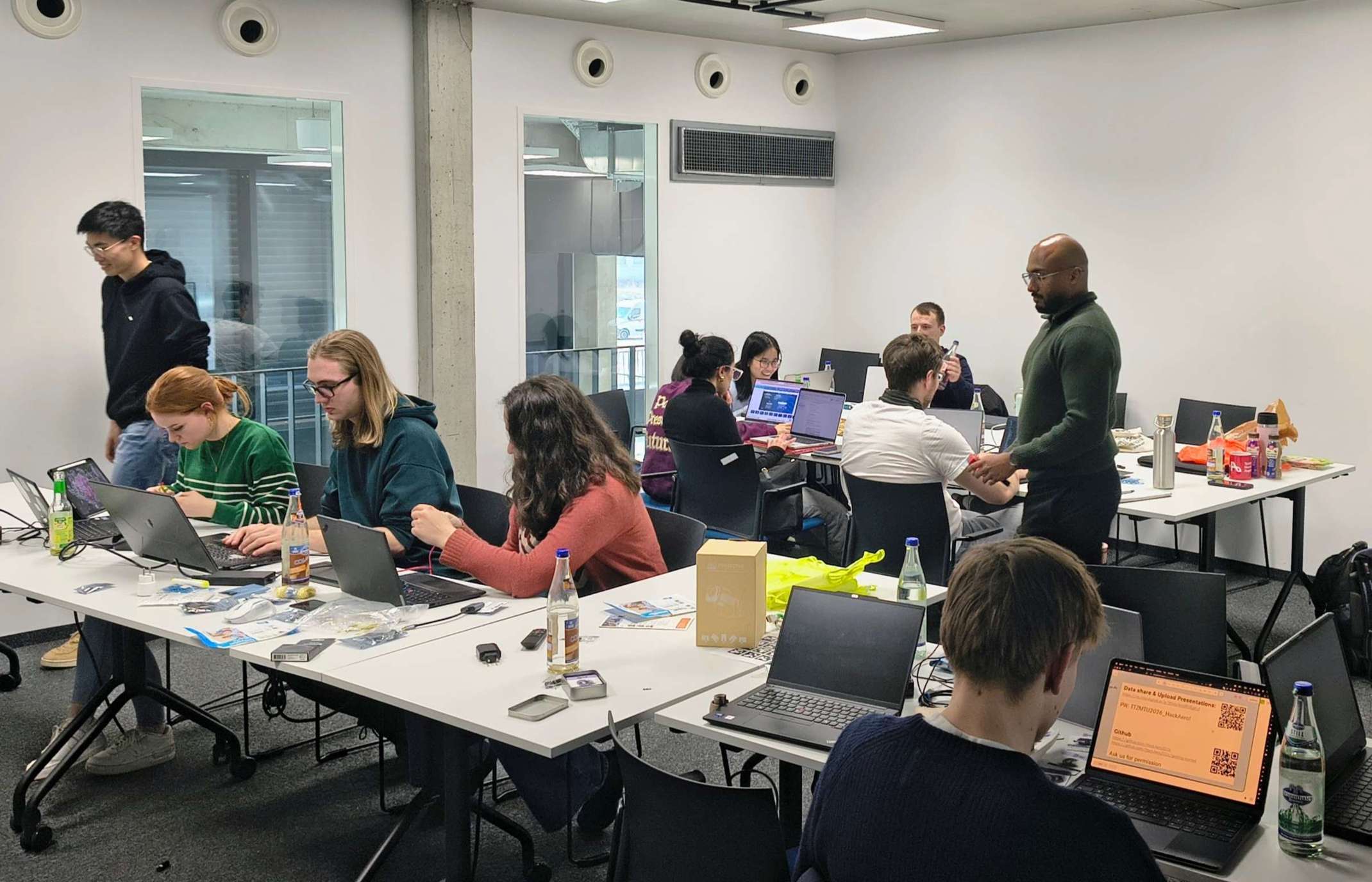 Intensives Arbeiten der Studierenden Intensives Arbeiten der Studierenden
