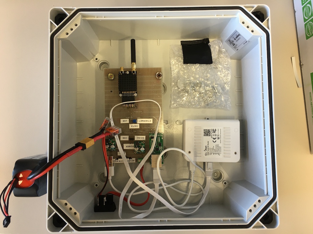 Antenna Ground Station - Board and Accesspoint